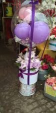 balloon And flower arrangement