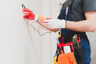 Expert electrician for electrical works