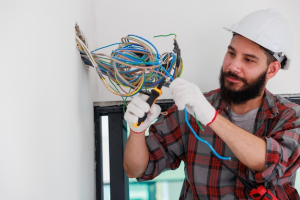 Expert electrician for electrical works